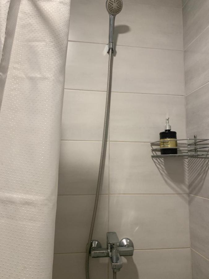 Светлая Студия В 3-Х Мин. От Южд Kharkiv Eksteriør billede